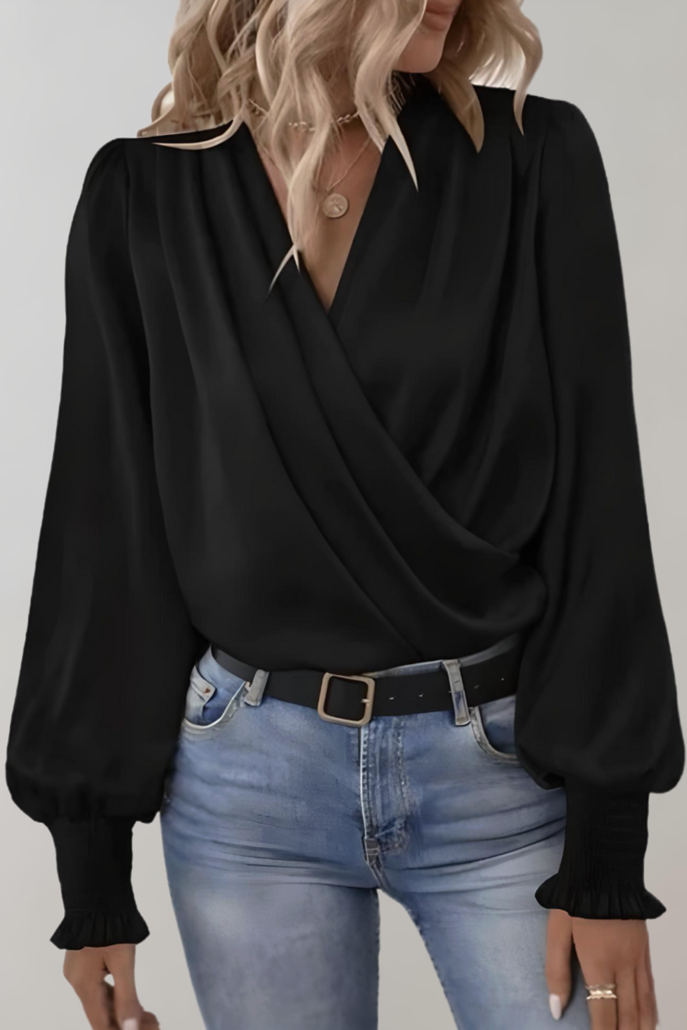 Quinn | Blusa Elegante de Manga Larga con Escote en V
